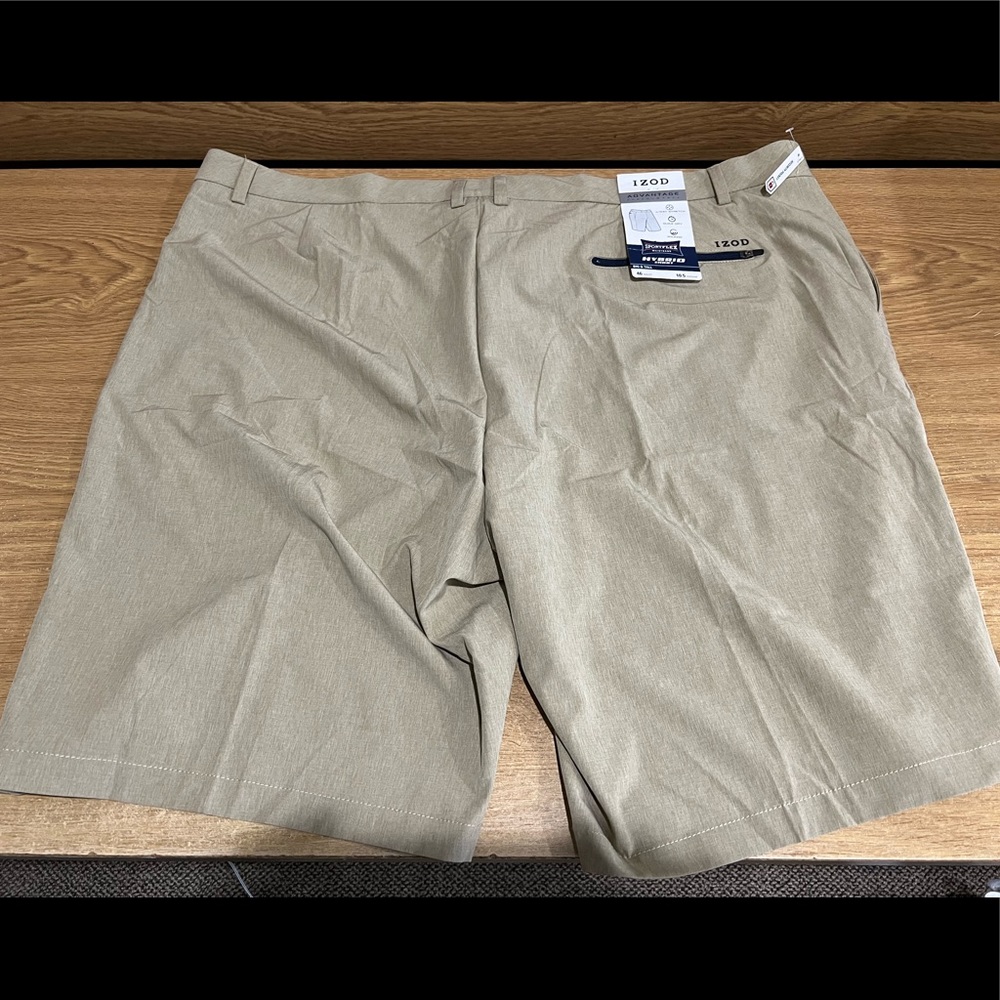 IZOD Shorts w/SportsFlex Waistband - Sz 46